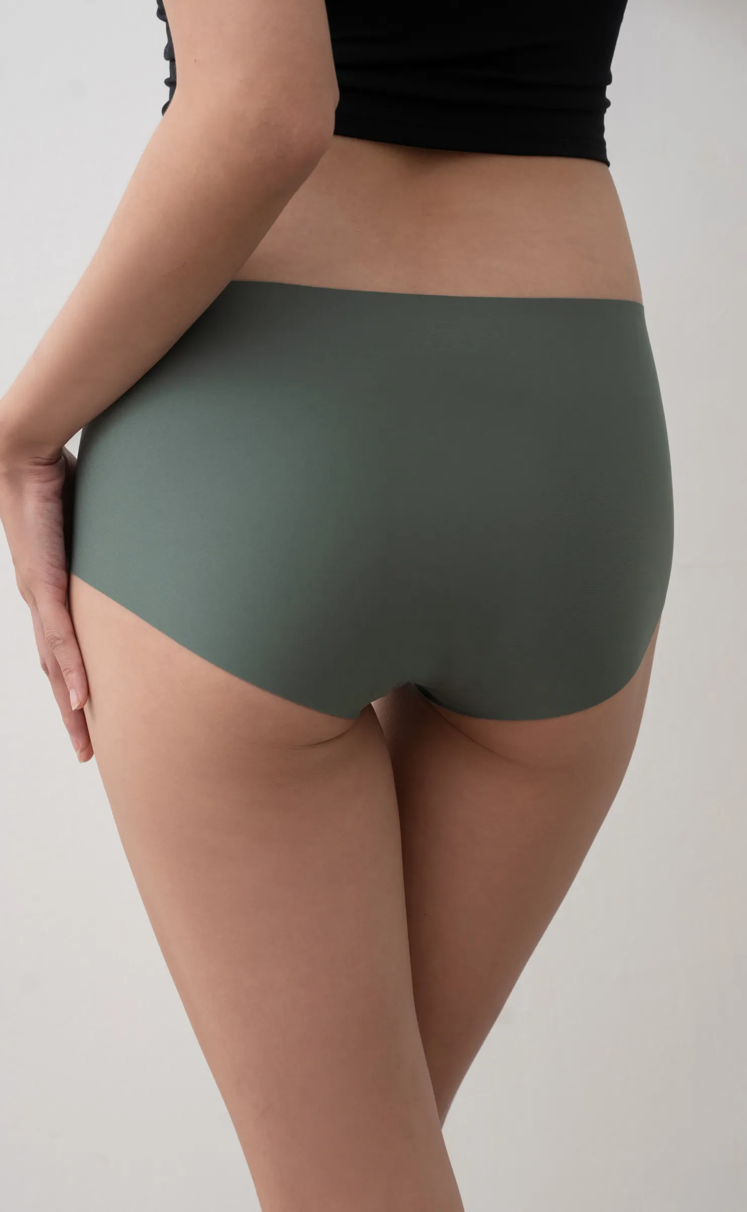 Bare • Seamless Hygiene Panties