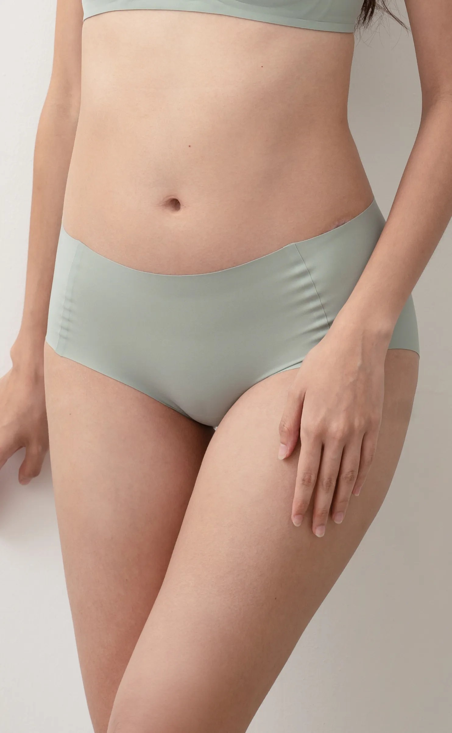 Bare • Seamless Hygiene Panties