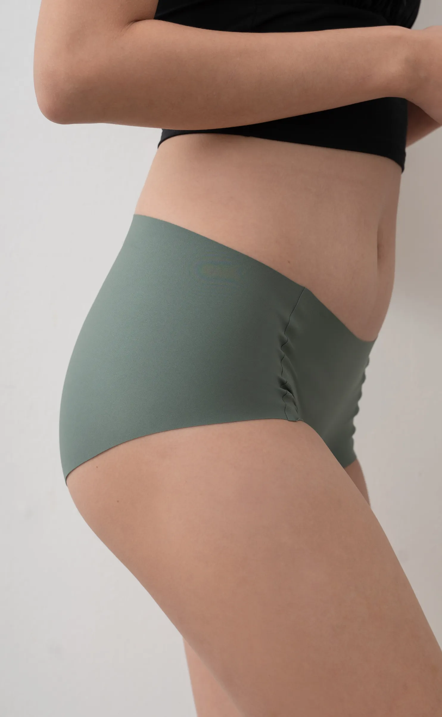 Bare • Seamless Hygiene Panties