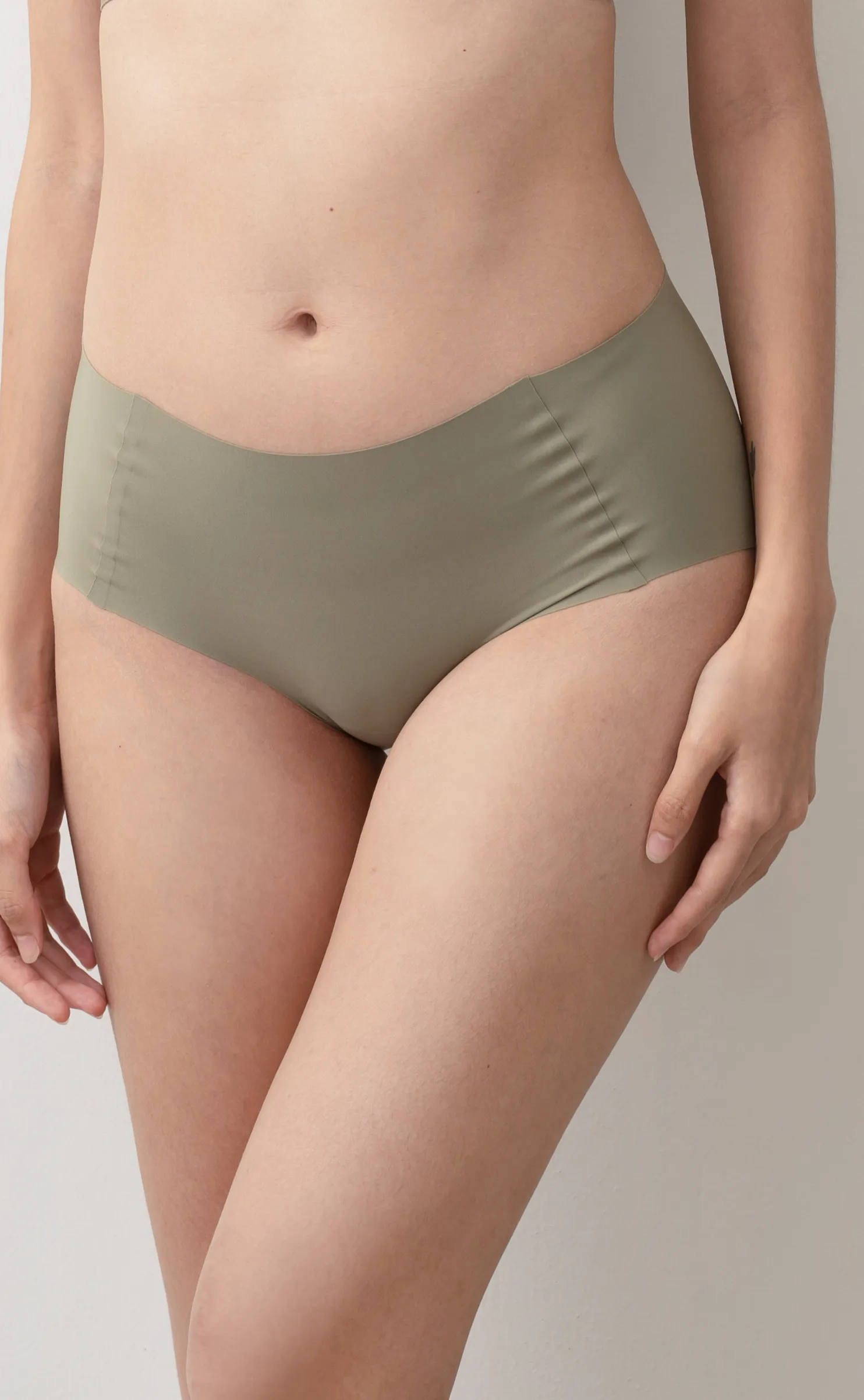Bare • Seamless Hygiene Panties
