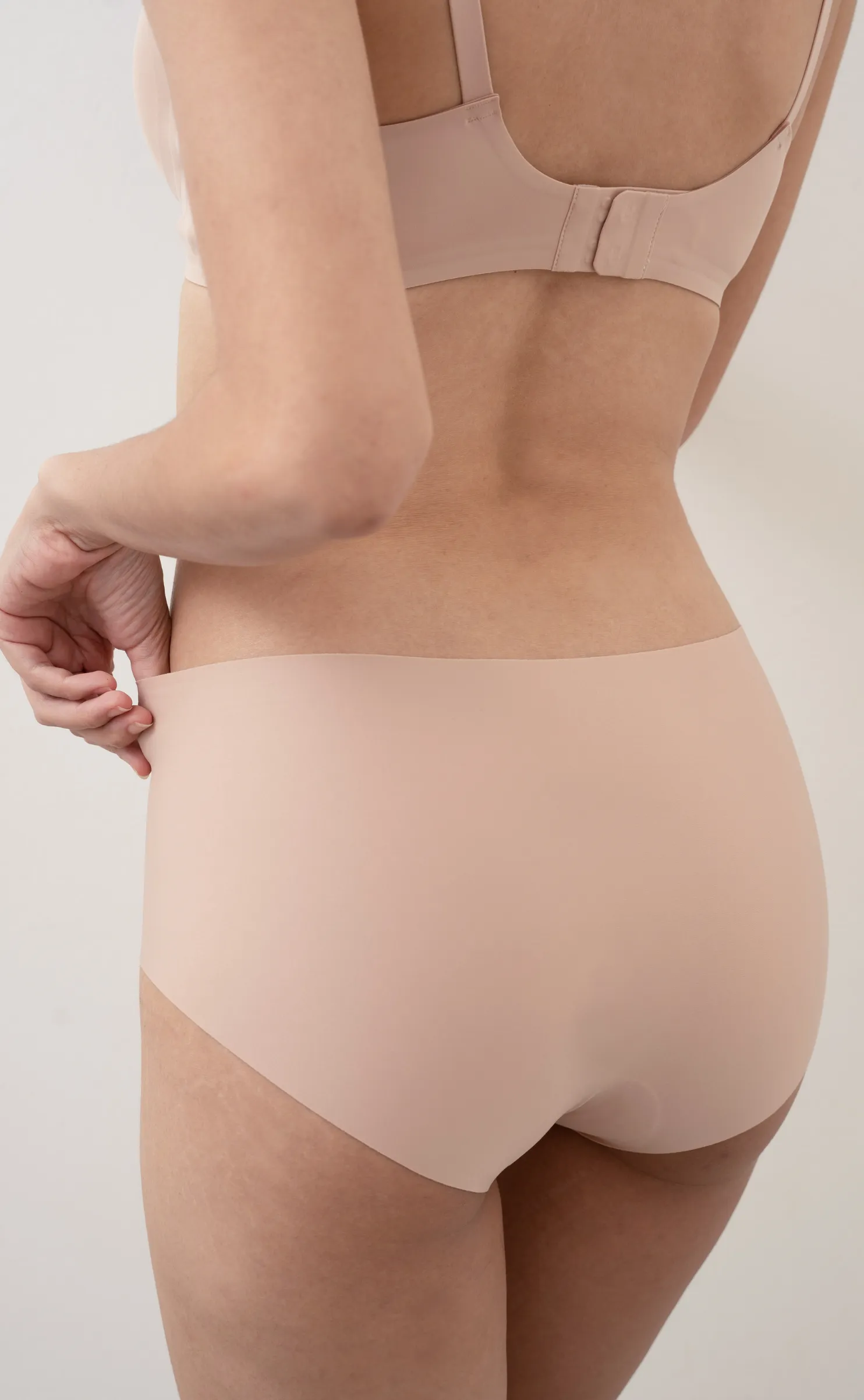 Bare • Seamless Hygiene Panties
