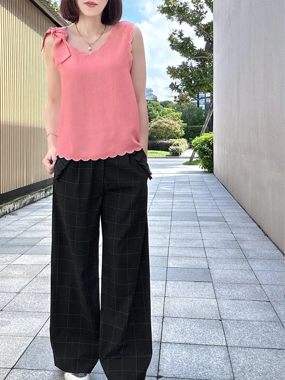 Coral Scallop V-neck Silk Tank With Removable Bow