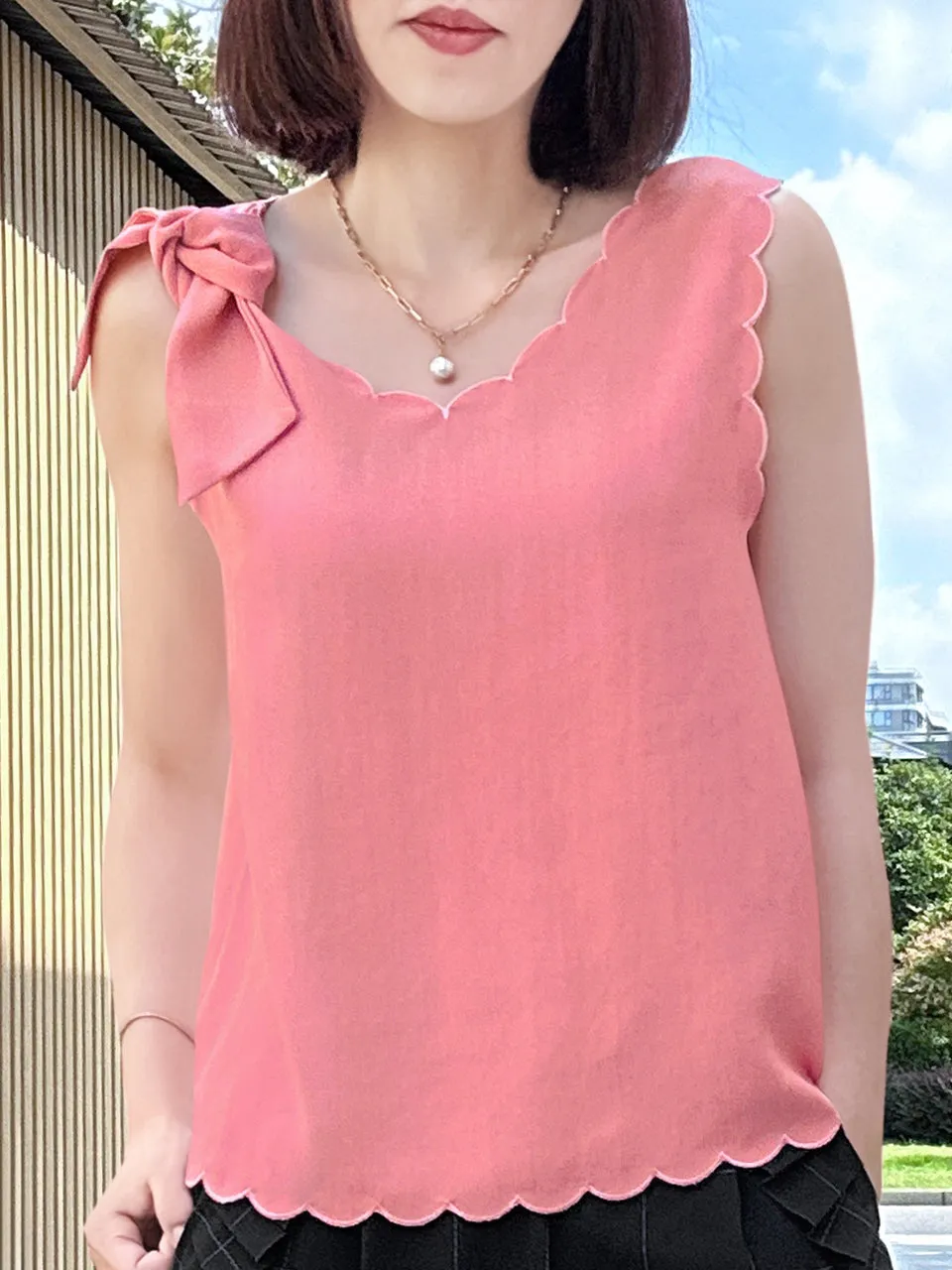 Coral Scallop V-neck Silk Tank With Removable Bow